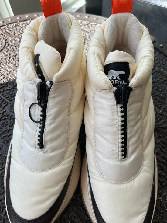 SOREL OUT N ABOUT III PUFFY ZIP WATERPROOF BOOTS IN CHALK 8.5 - Picture 8 of 11